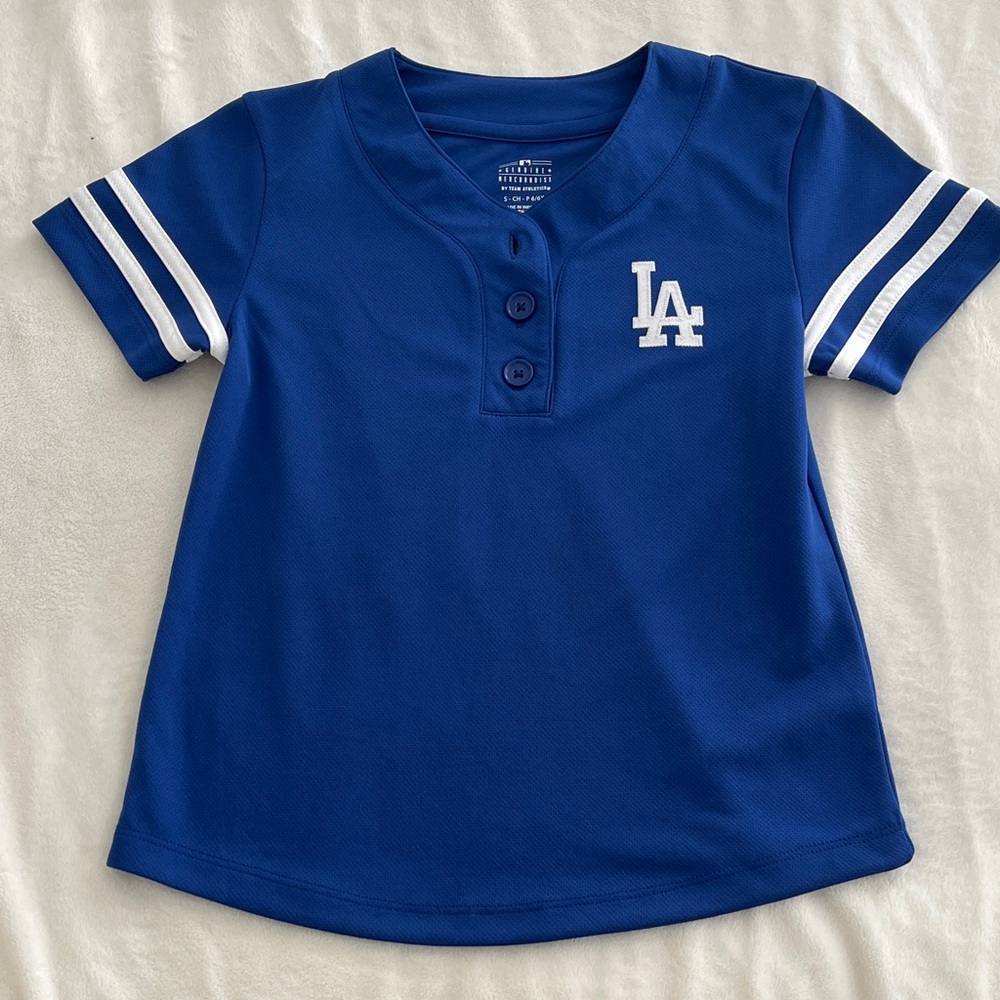 L A girl’s jersey